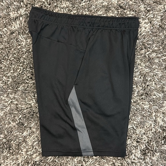 New NIKE Sportswear Athleisure Casual Sports Color Block Dri-Fit Training shorts - Picture 6 of 14